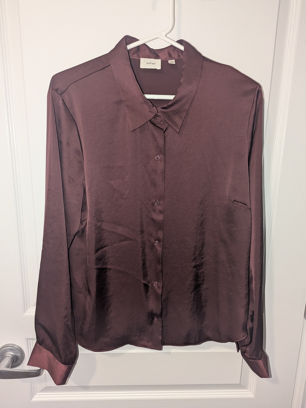 Aritzia Wilfred Silky Button-Up Blouse in Deep Plum, L